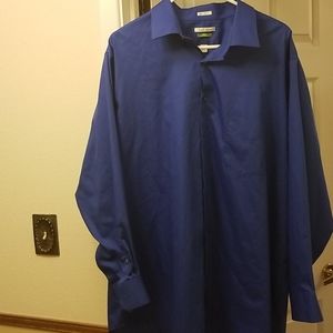 Van Heusen Men's Dress Shirt